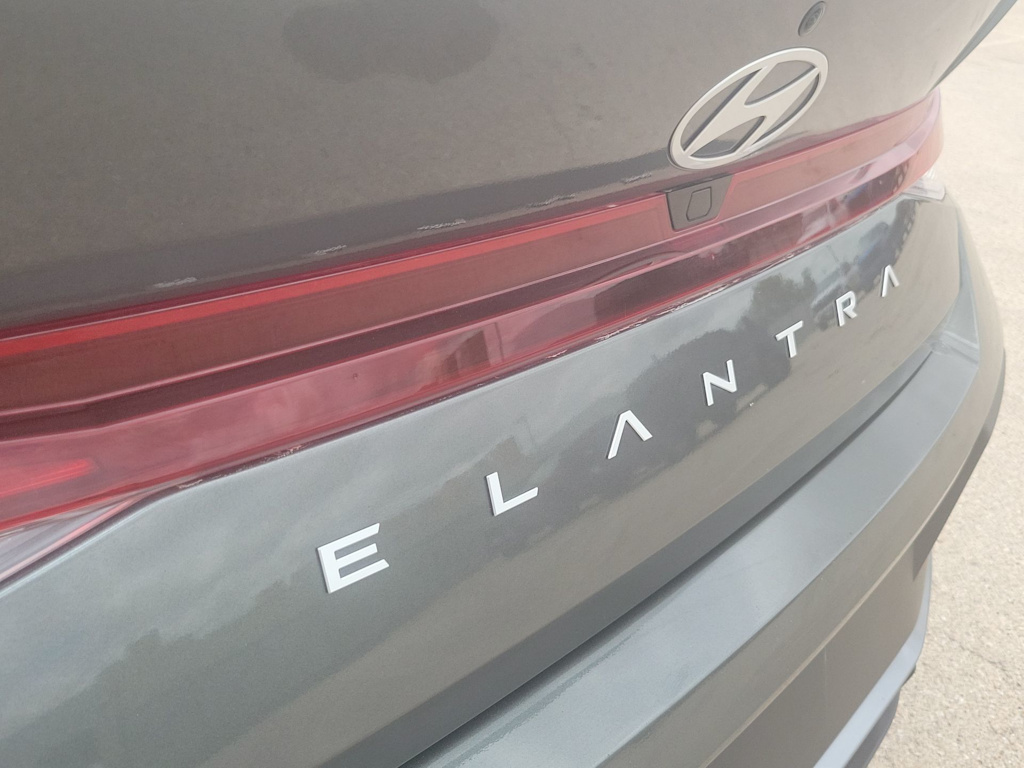 Thumbnail: 2024 Hyundai Elantra - 21