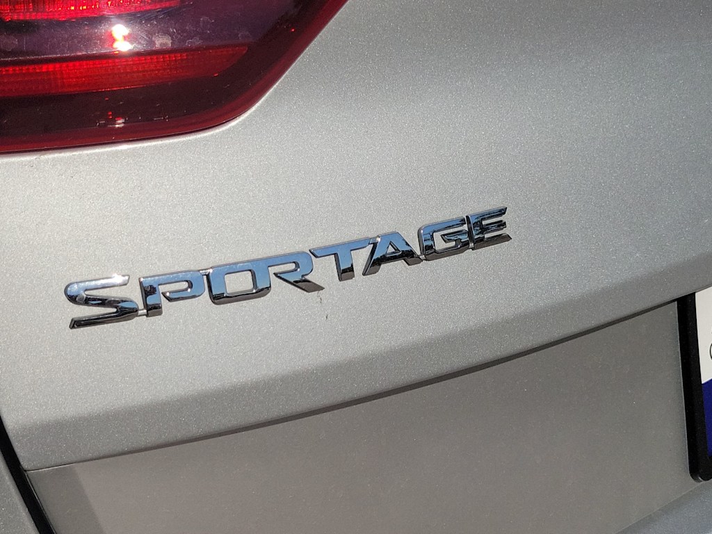 Thumbnail: 2022 Kia Sportage - 7