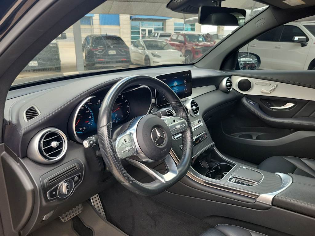 Thumbnail: 2022 Mercedes-Benz GLC - 2
