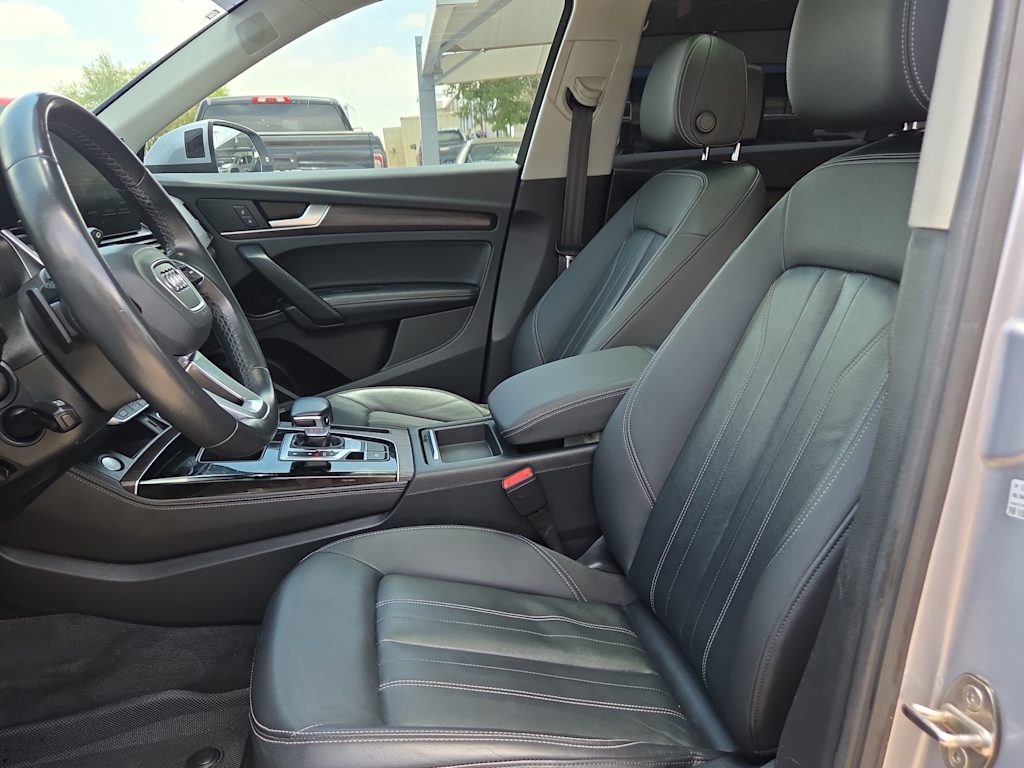Thumbnail: 2022 Audi Q5 - 11