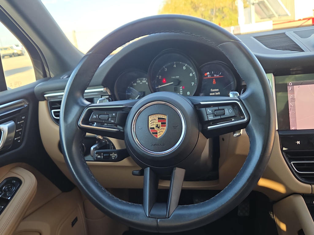 Thumbnail: 2022 Porsche Macan - 12