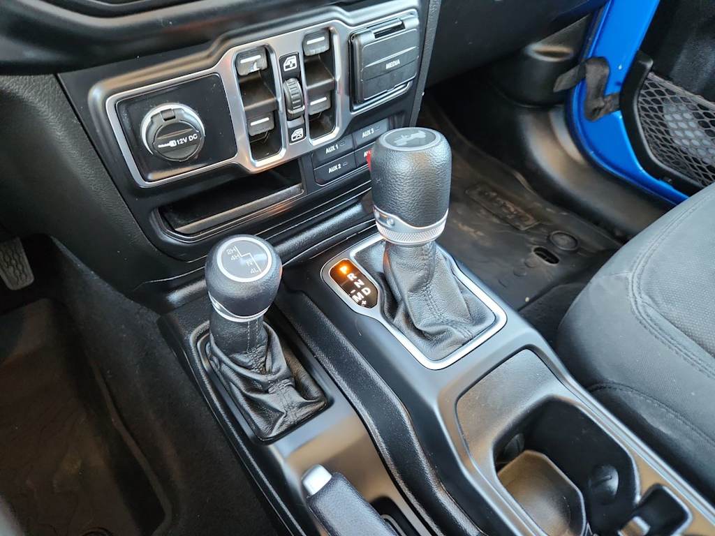 Thumbnail: 2021 Jeep Wrangler - 14