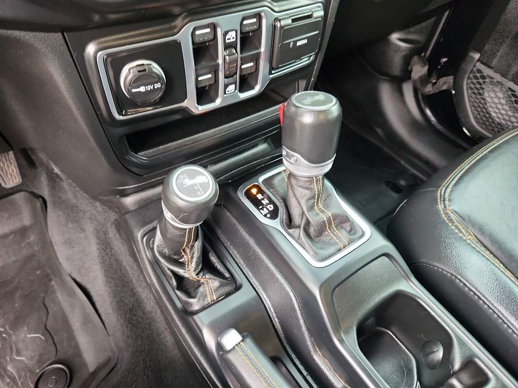 Thumbnail: 2020 Jeep Wrangler - 16