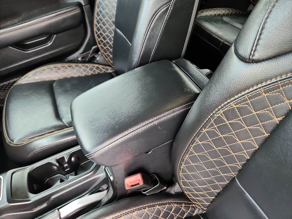 Thumbnail: 2020 Jeep Wrangler - 24