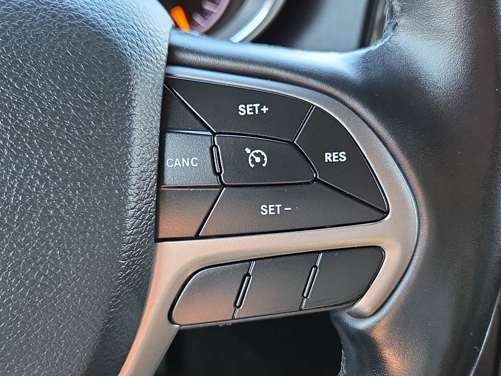 Thumbnail: 2021 Jeep Grand Cherokee - 23