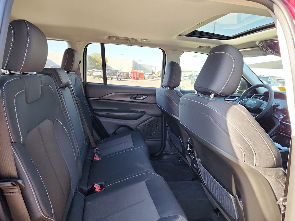 Thumbnail: 2024 Jeep Grand Cherokee - 12