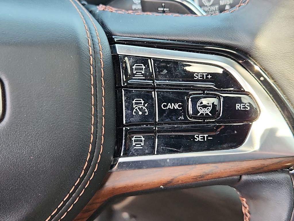 Thumbnail: 2023 Jeep Grand Cherokee - 21