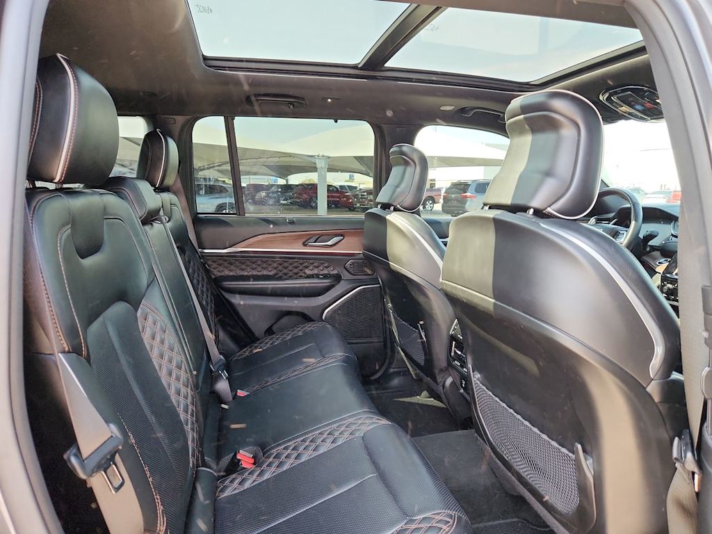 Thumbnail: 2023 Jeep Grand Cherokee - 22
