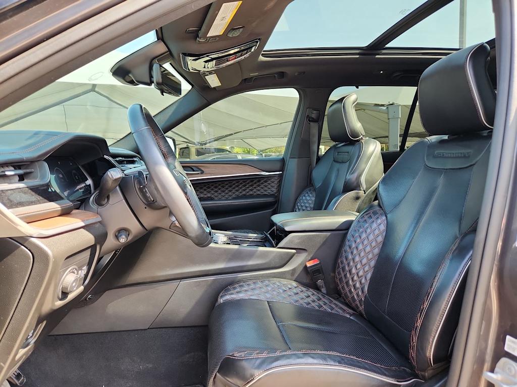 Thumbnail: 2023 Jeep Grand Cherokee - 9