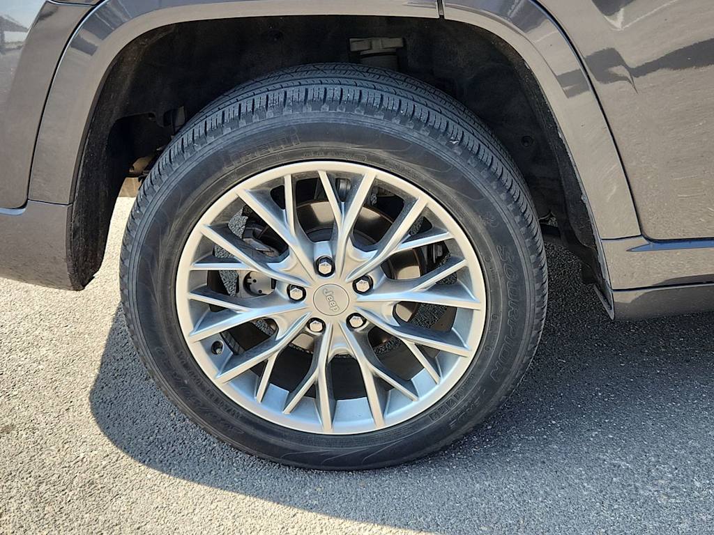 Thumbnail: 2023 Jeep Grand Cherokee - 7