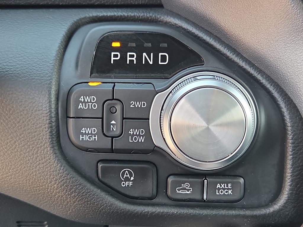 Thumbnail: 2025 RAM 1500 - 21