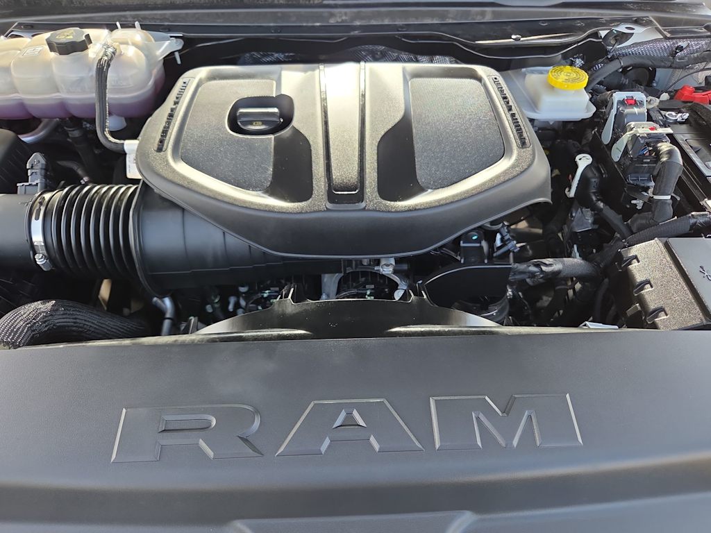 Thumbnail: 2025 RAM 1500 - 9