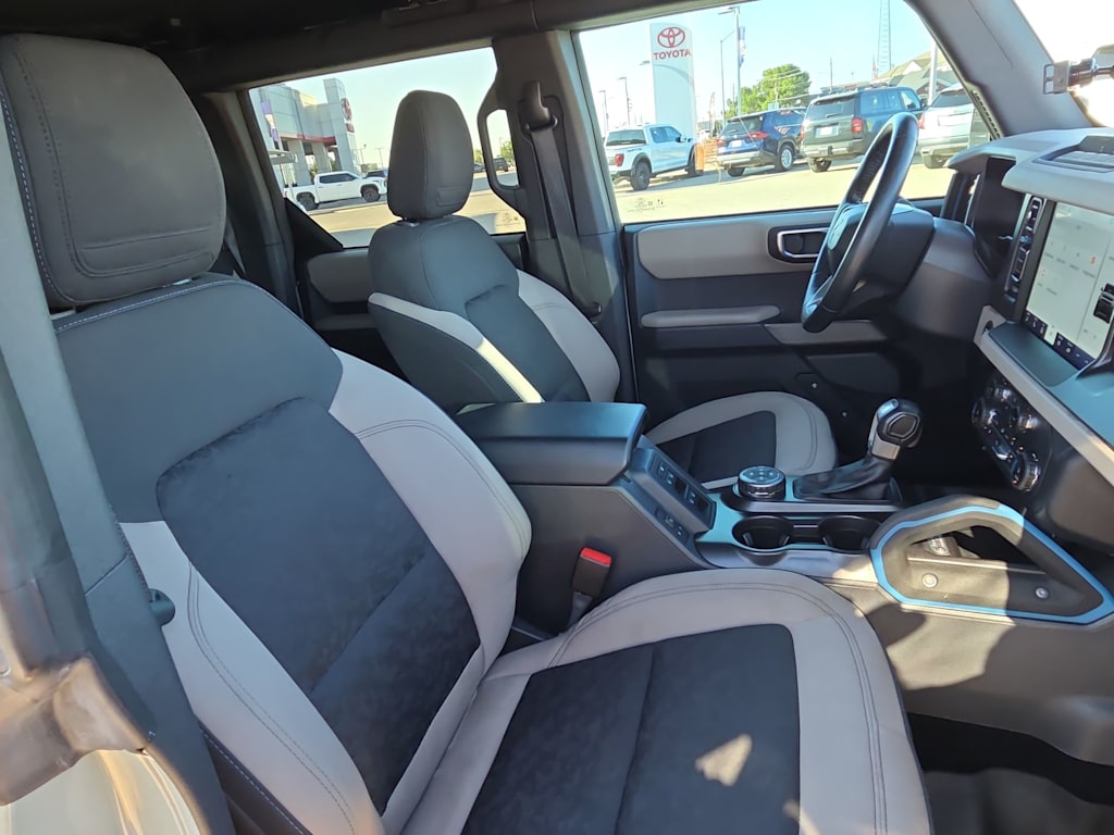 Thumbnail: 2022 Ford Bronco - 20