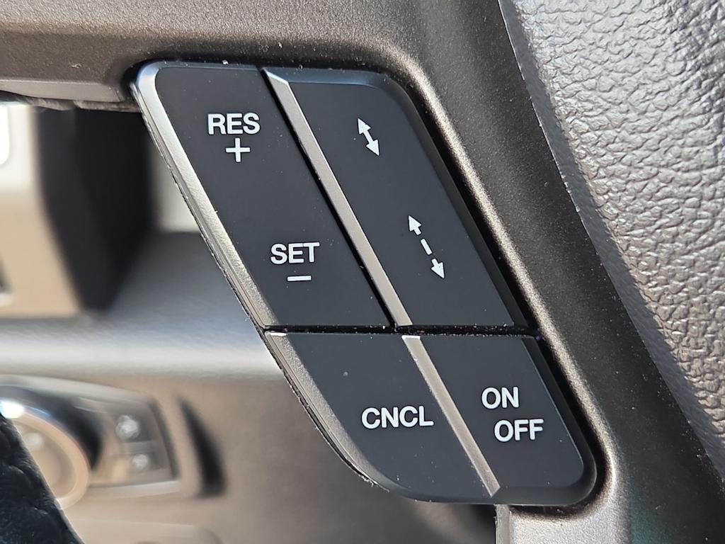 Thumbnail: 2019 Ford Expedition - 24