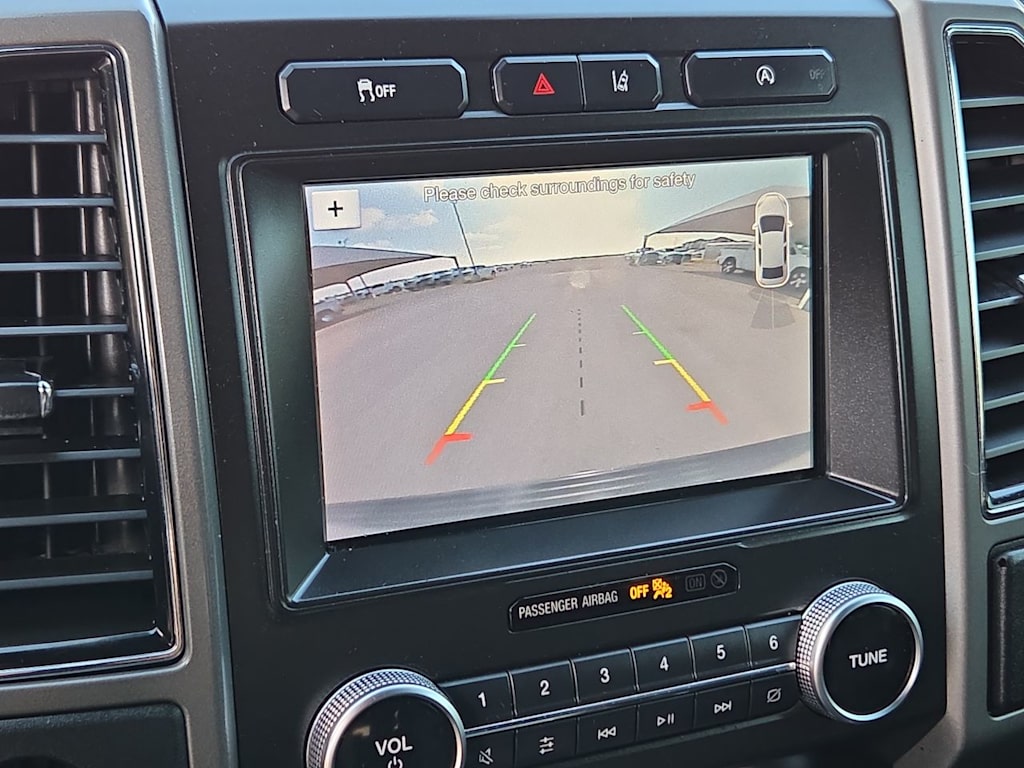 Thumbnail: 2019 Ford Expedition - 25