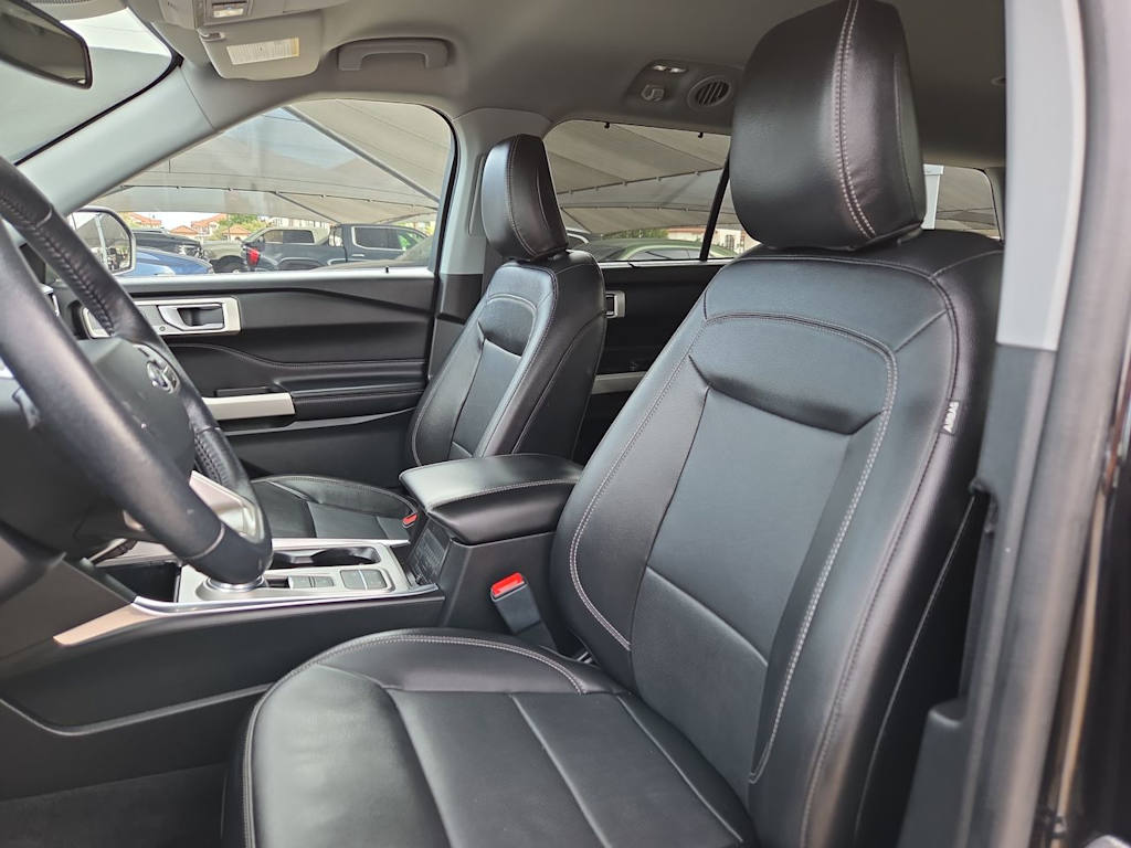Thumbnail: 2022 Ford Explorer - 9