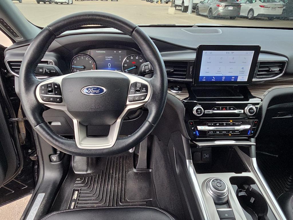 Thumbnail: 2022 Ford Explorer - 8