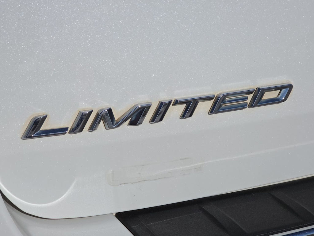 Thumbnail: 2020 Ford Explorer - 7
