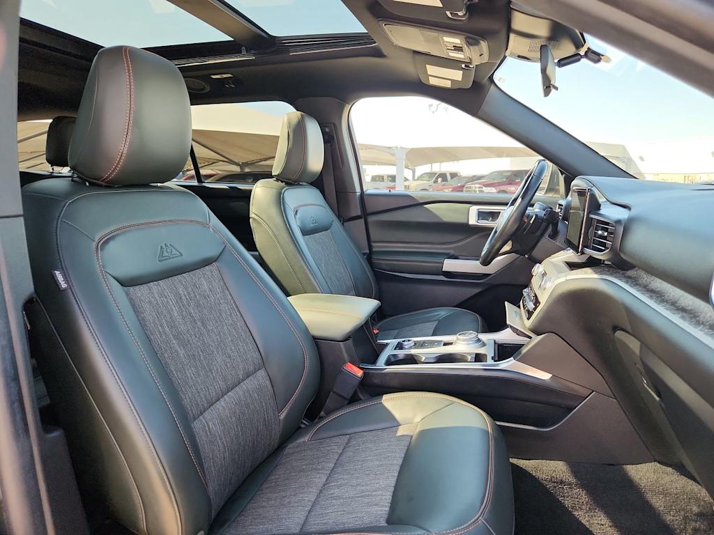 Thumbnail: 2022 Ford Explorer - 22