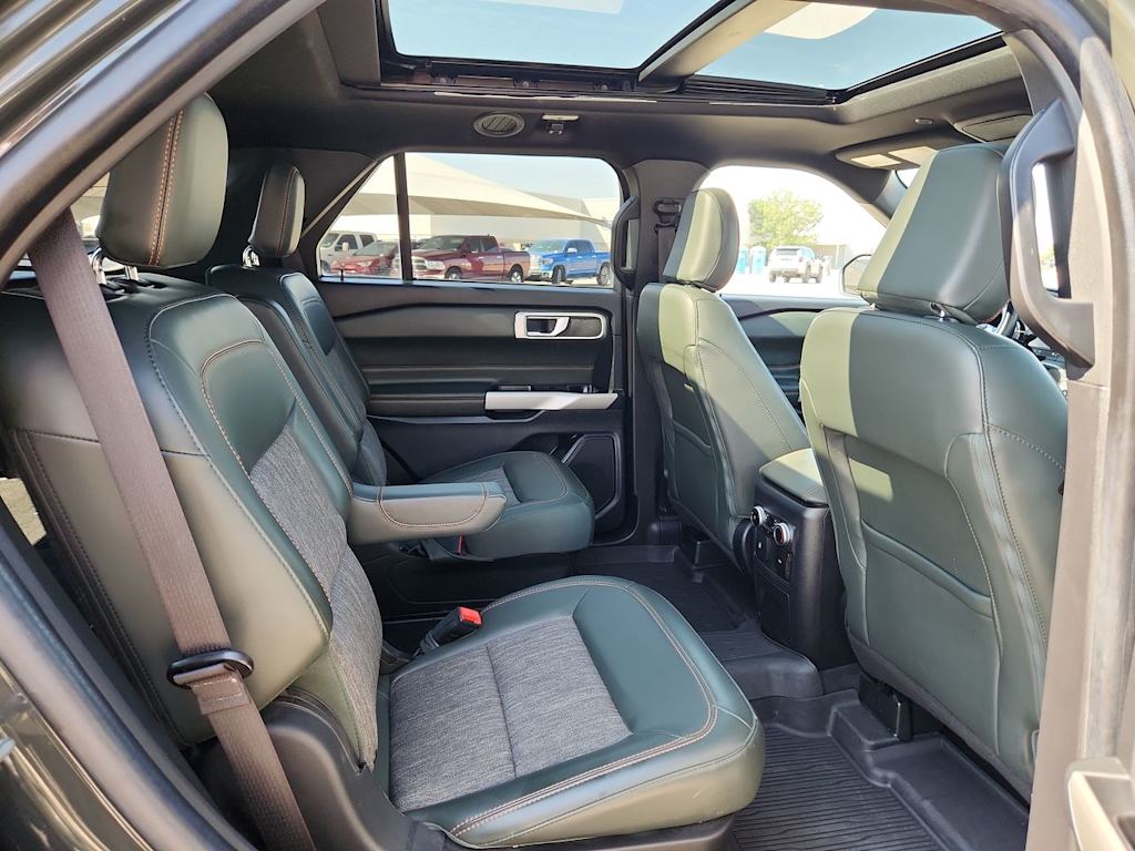 Thumbnail: 2022 Ford Explorer - 21