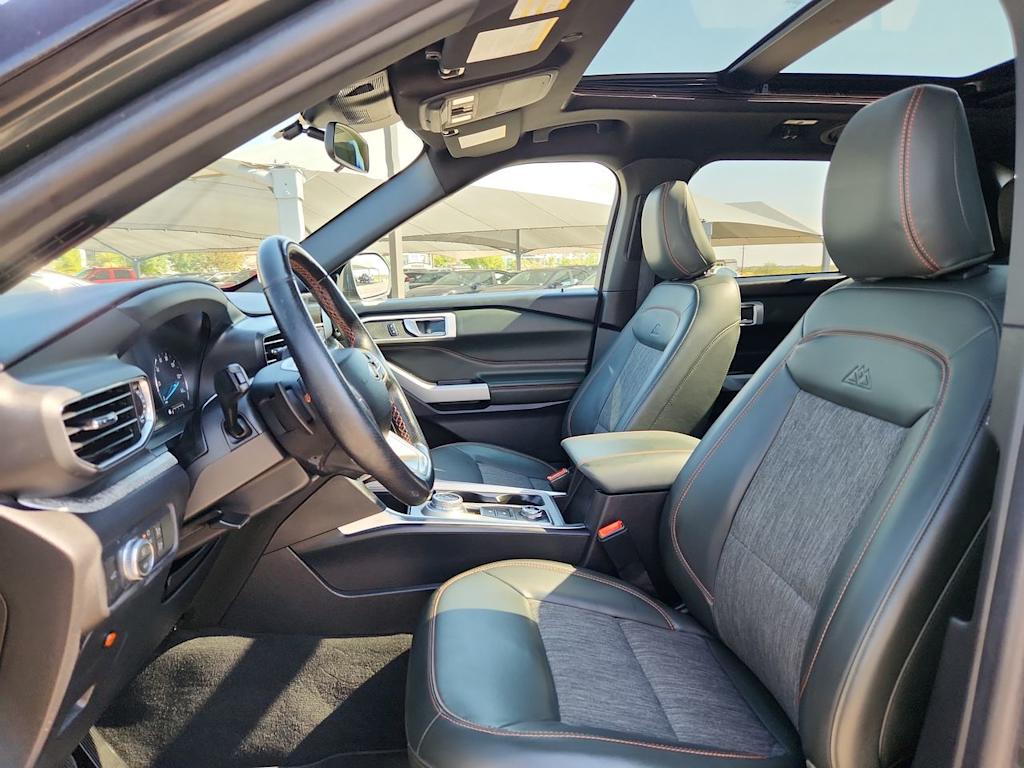 Thumbnail: 2022 Ford Explorer - 11