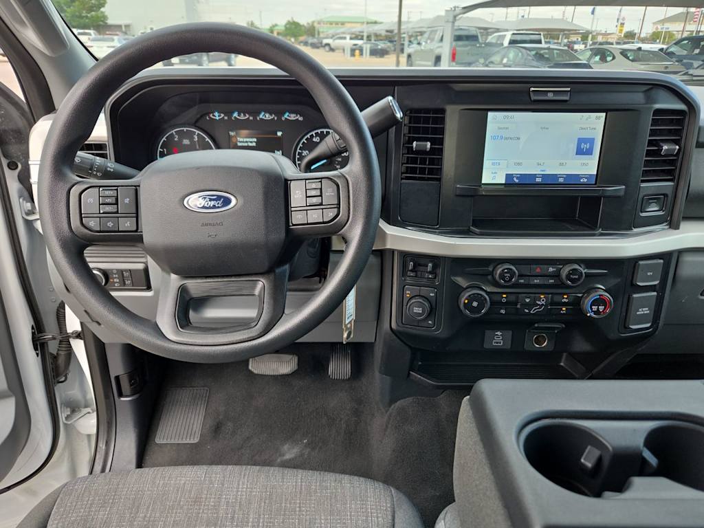 Thumbnail: 2025 Ford F-350 - 9