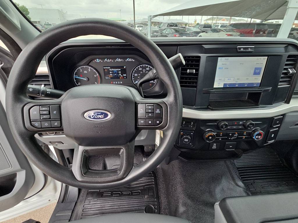 Thumbnail: 2025 Ford F-350 - 9