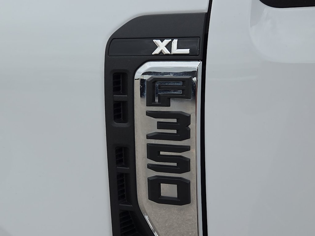 Thumbnail: 2025 Ford F-350 - 15