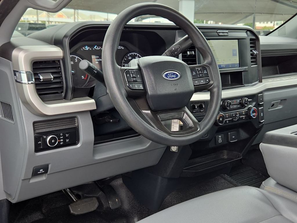 Thumbnail: 2025 Ford F-350 - 2