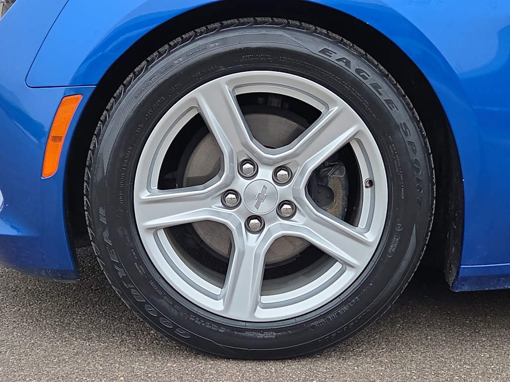 Thumbnail: 2018 Chevrolet Camaro - 6