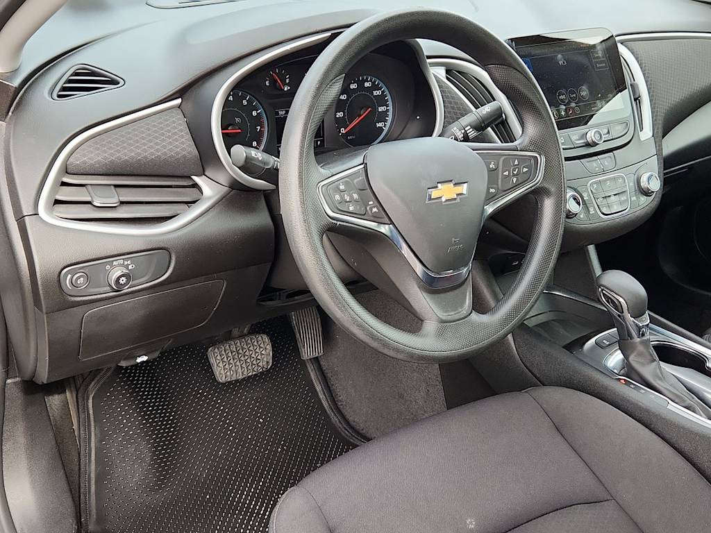 Thumbnail: 2024 Chevrolet Malibu - 2