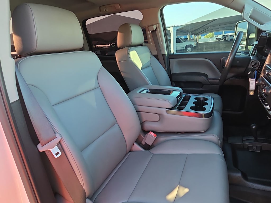 Thumbnail: 2019 Chevrolet Silverado 3500 - 20