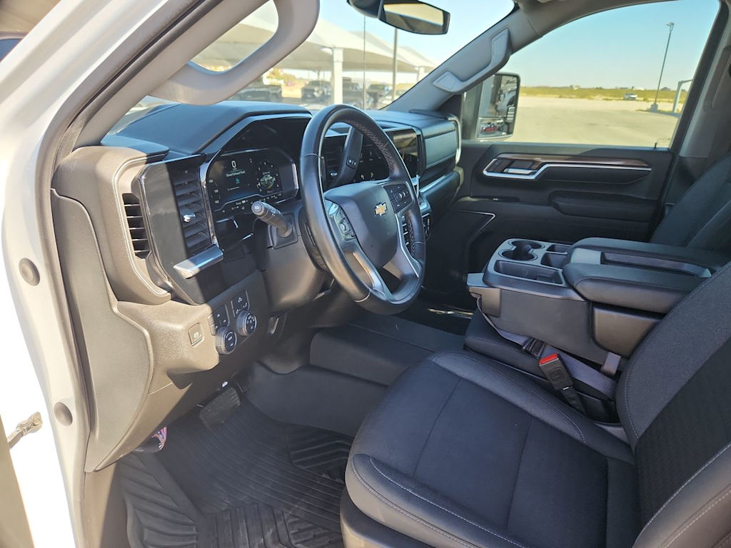 Thumbnail: 2024 Chevrolet Silverado 2500 - 2