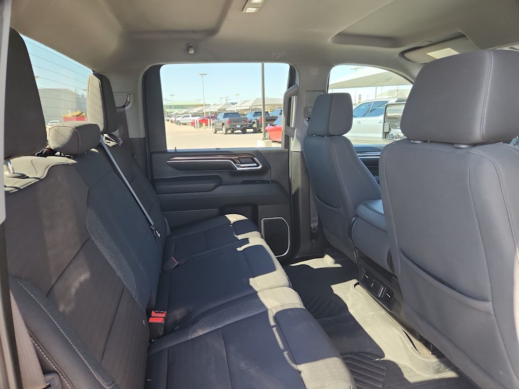 Thumbnail: 2024 Chevrolet Silverado 2500 - 24