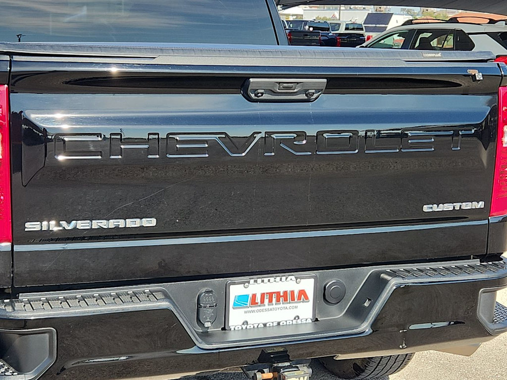 Thumbnail: 2022 Chevrolet Silverado 1500 - 7