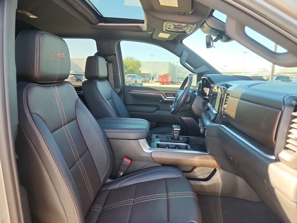 Thumbnail: 2024 Chevrolet Silverado 1500 - 23