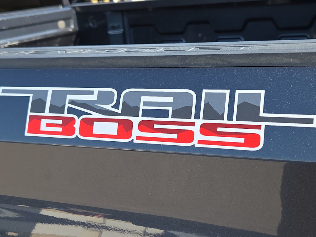 Thumbnail: 2021 Chevrolet Silverado 1500 - 6