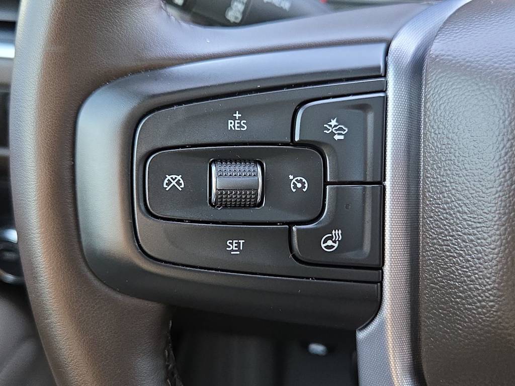 Thumbnail: 2023 GMC Yukon - 24