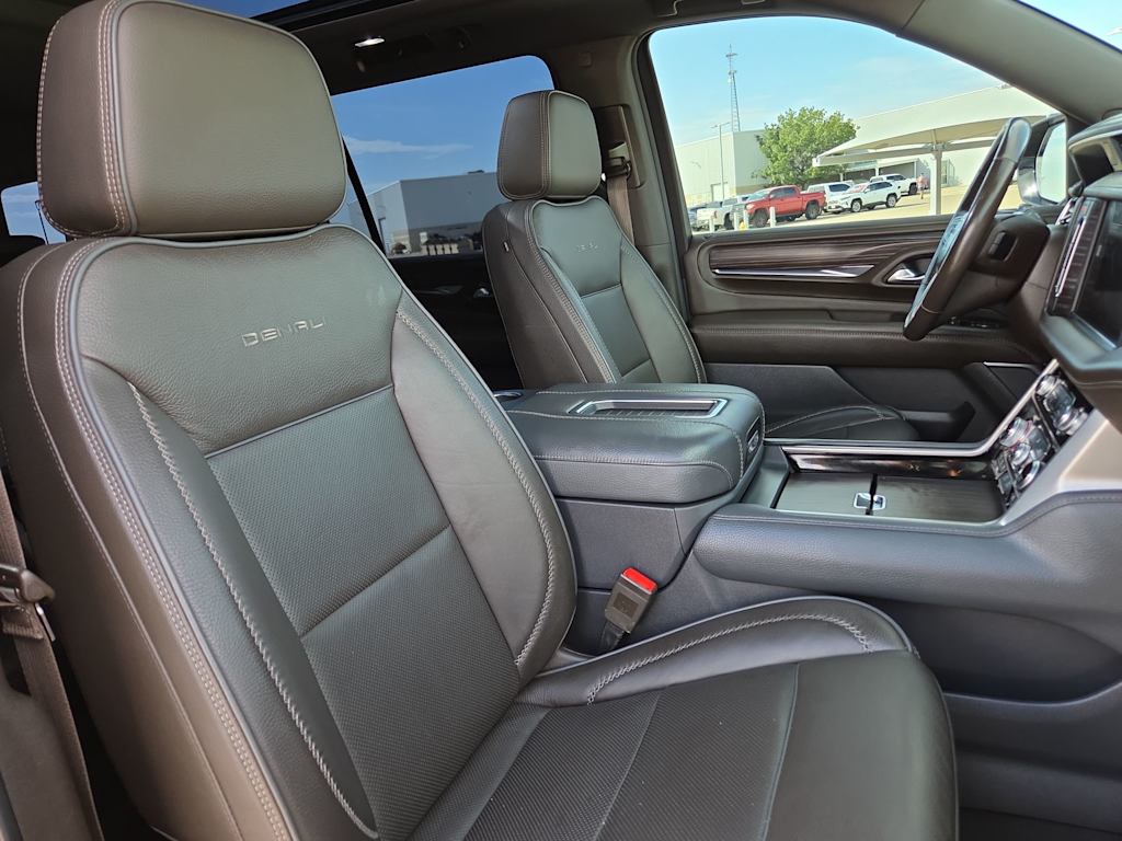 Thumbnail: 2022 GMC Yukon XL - 21