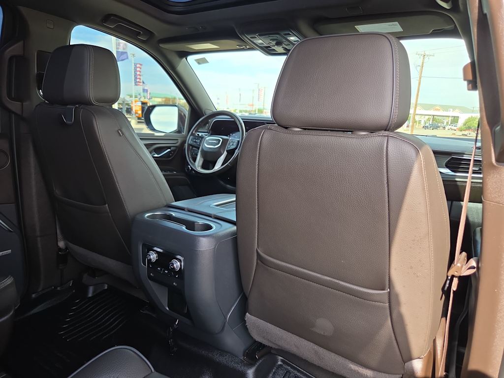 Thumbnail: 2022 GMC Yukon XL - 11