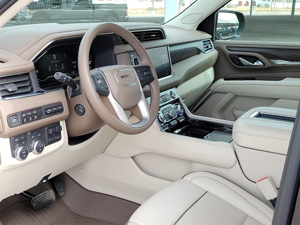 2023 GMC Yukon XL Denali 2