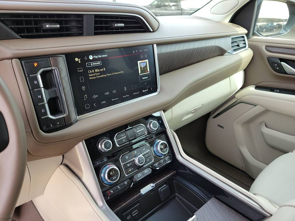 2023 GMC Yukon XL Denali 29