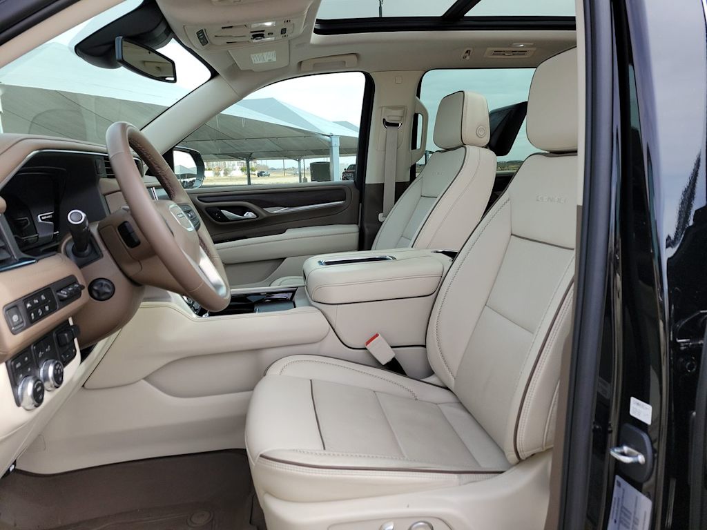 2023 GMC Yukon XL Denali 11