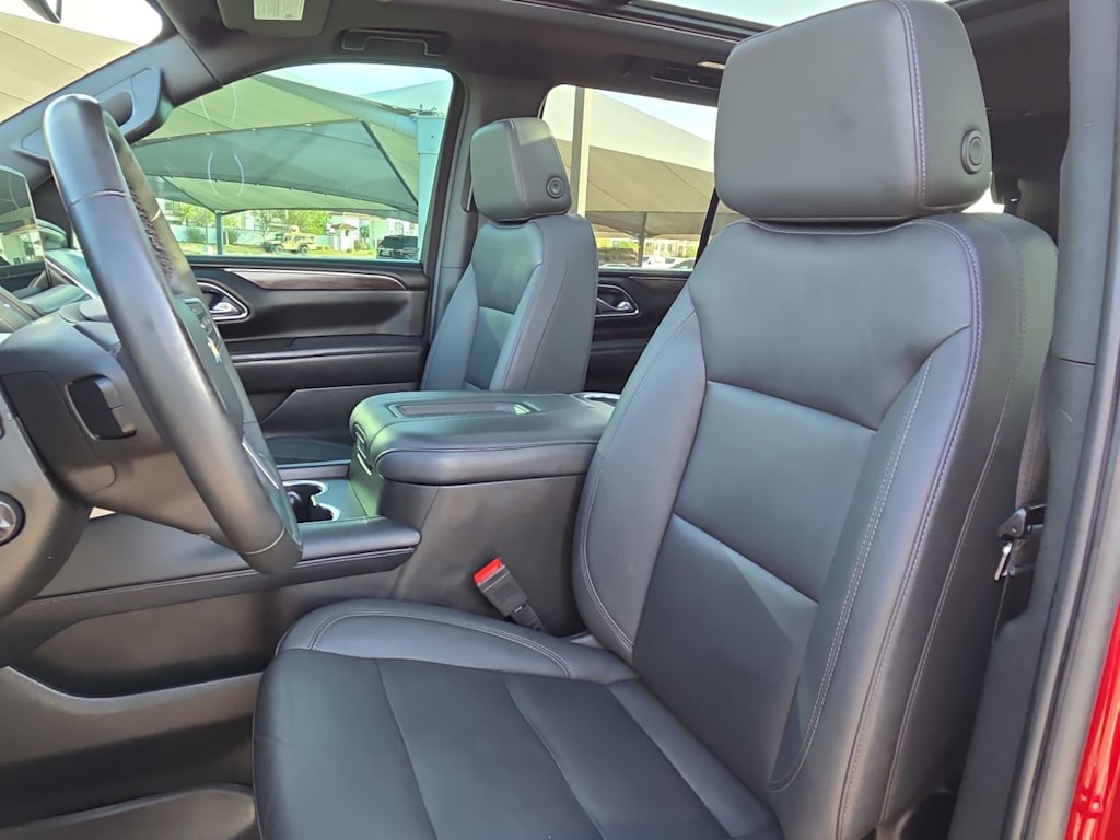 Thumbnail: 2023 Chevrolet Tahoe - 10