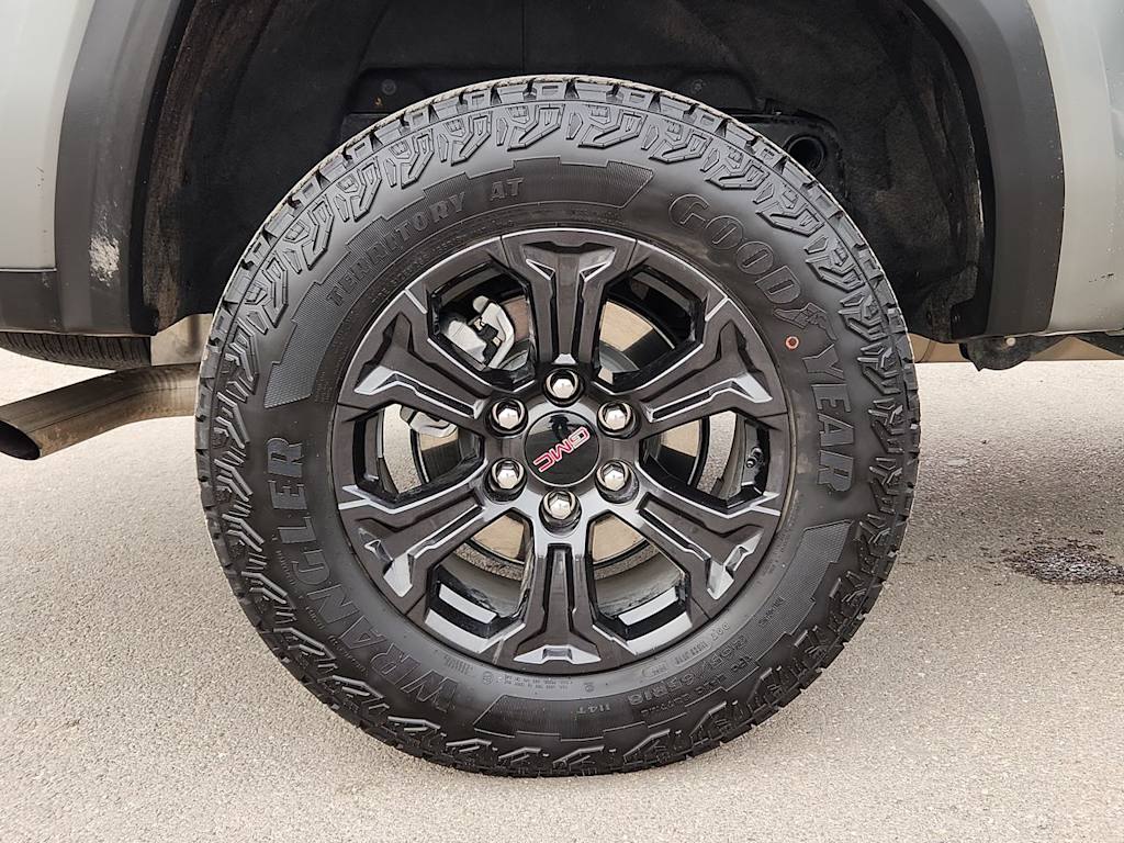 Thumbnail: 2025 GMC Canyon - 8