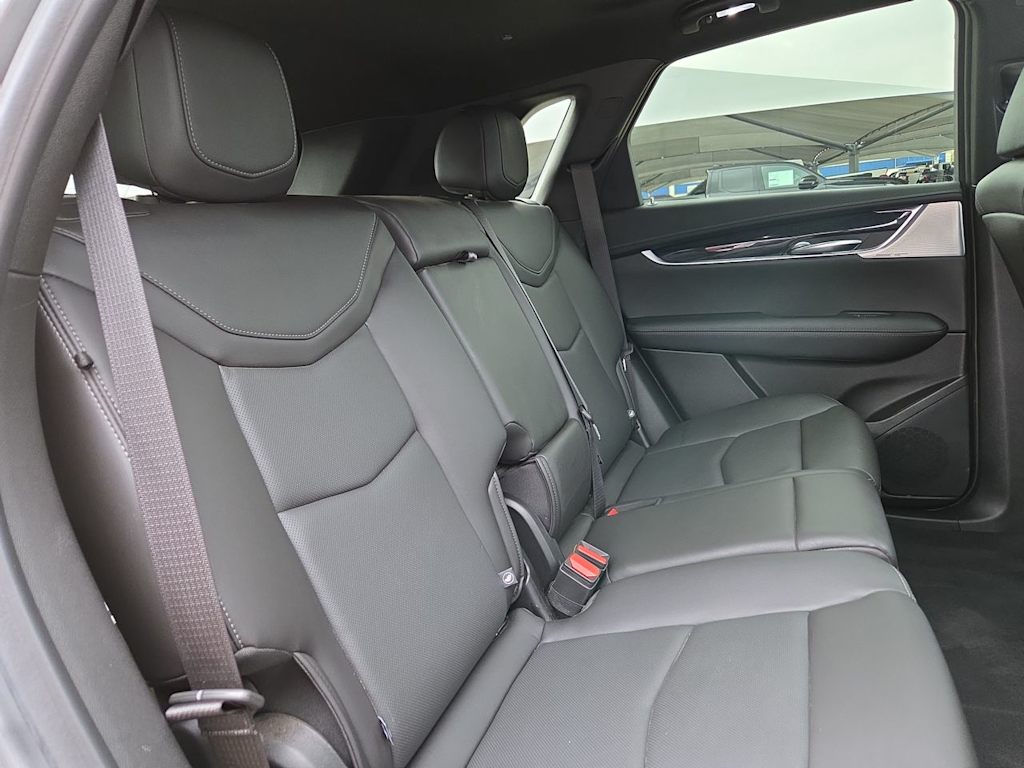 Thumbnail: 2023 Cadillac XT5 - 12