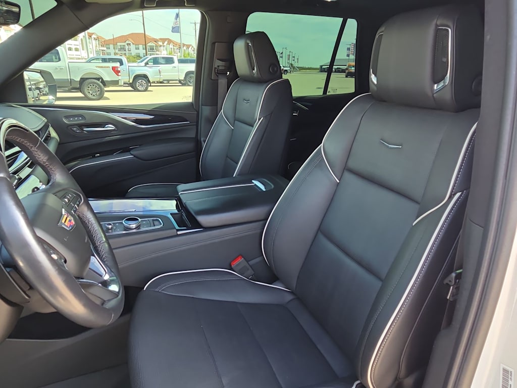 Thumbnail: 2023 Cadillac Escalade - 11