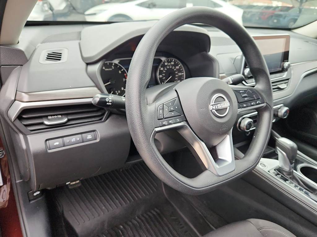 Thumbnail: 2023 Nissan Altima - 2