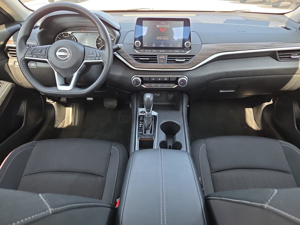 Thumbnail: 2025 Nissan Altima - 9