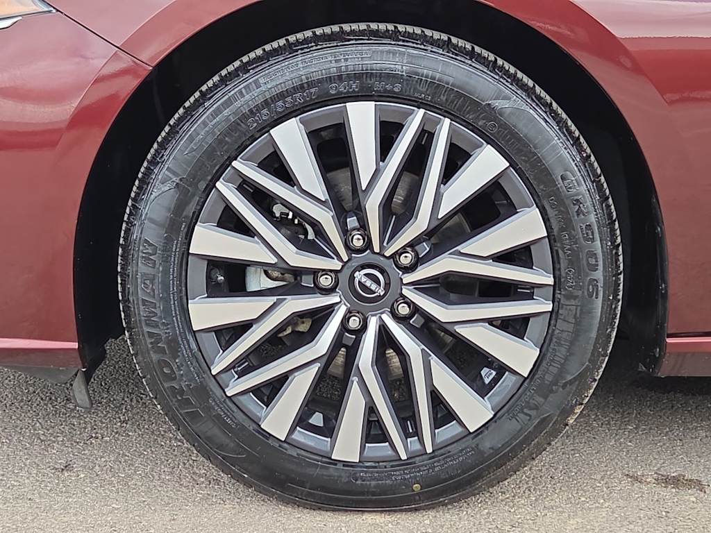 Thumbnail: 2024 Nissan Altima - 8